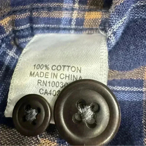 Peter Millar men’s micro corduroy button down shirt blue & tan plaid size M - Picture 9 of 10